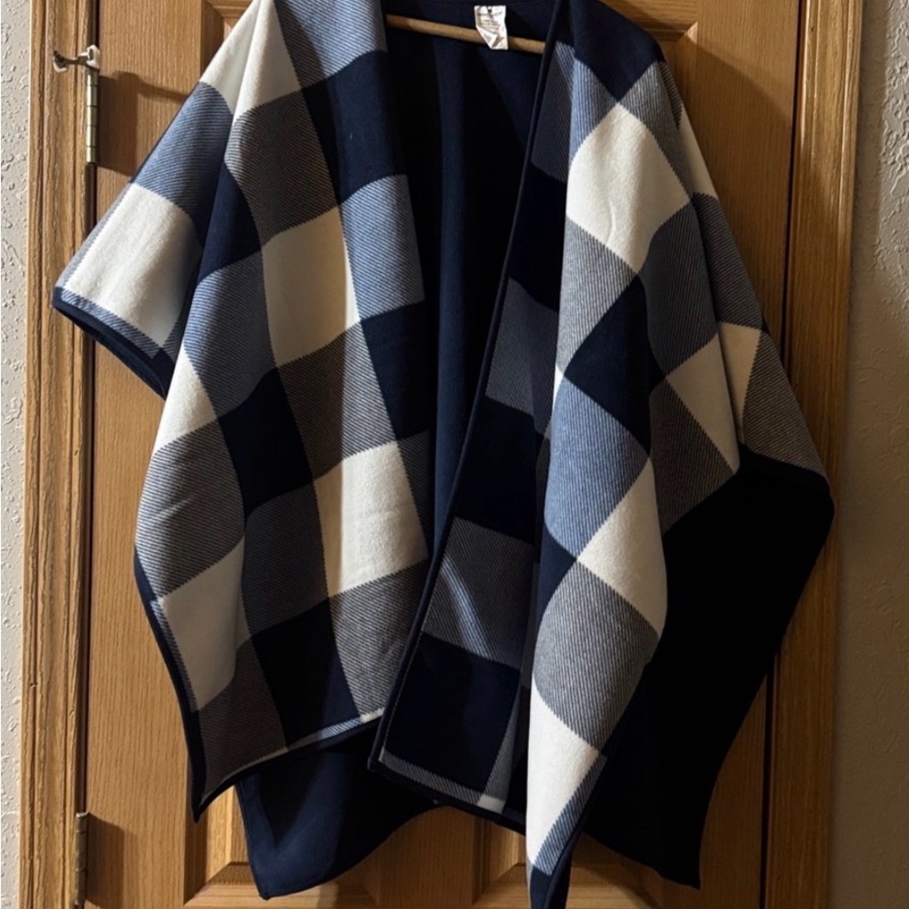 Woolrich Reversible Navy Poncho
